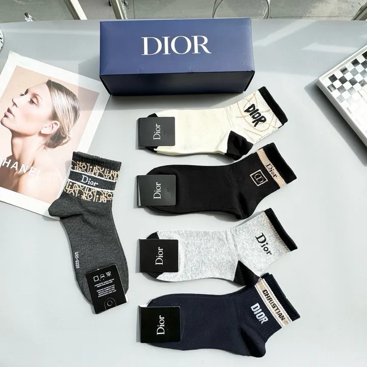 スーパーコピー ディオール 靴下