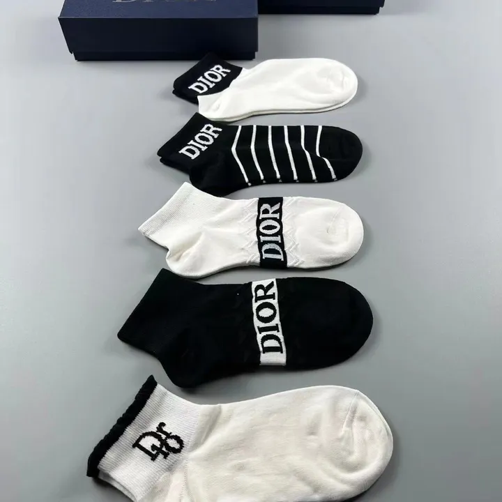 スーパーコピー ディオール 靴下