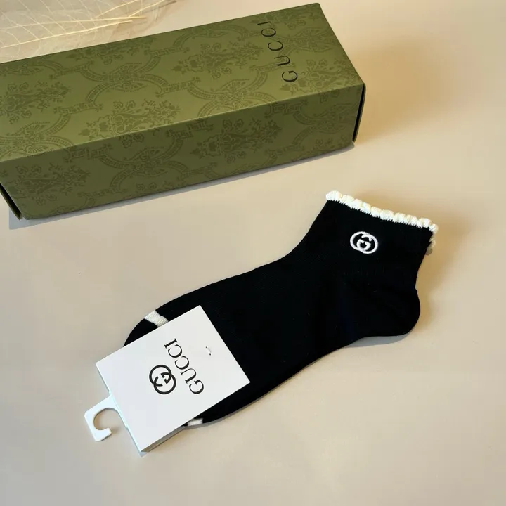 スーパーコピー グッチ 靴下