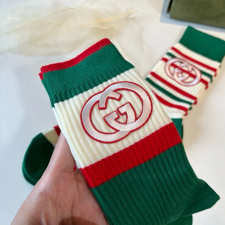 スーパーコピー グッチ 靴下