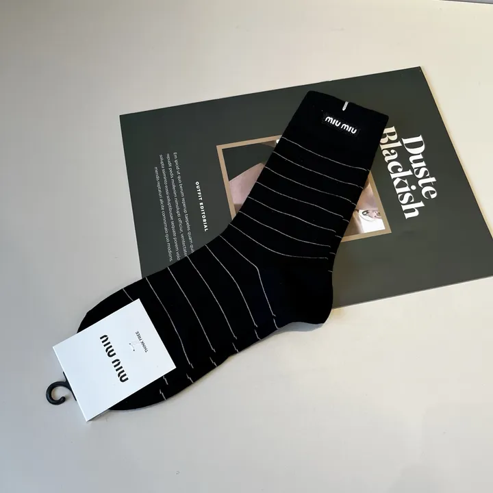 スーパーコピー ミュウミュウ 靴下