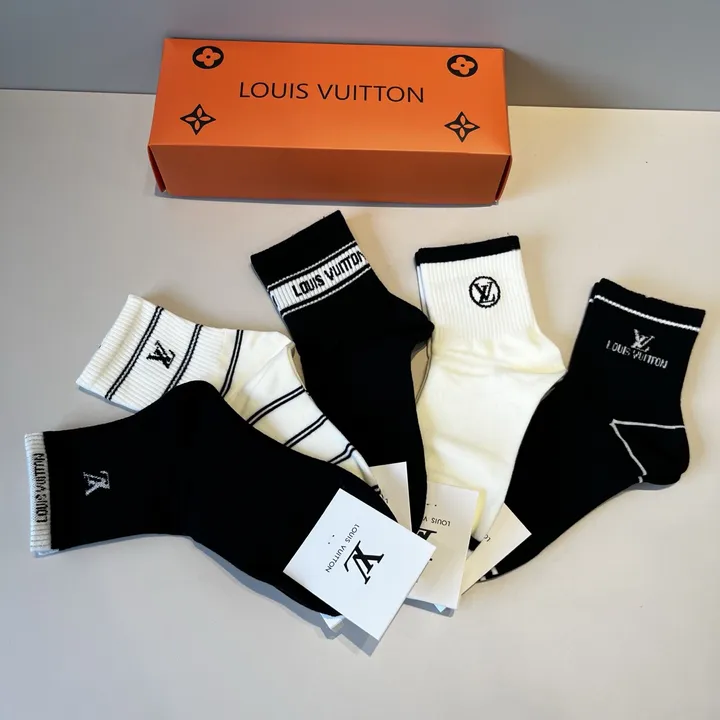 スーパーコピー ルイヴィトン 靴下