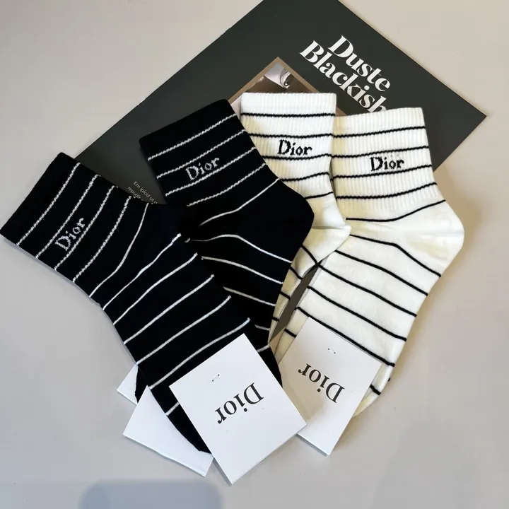 スーパーコピー ディオール 靴下