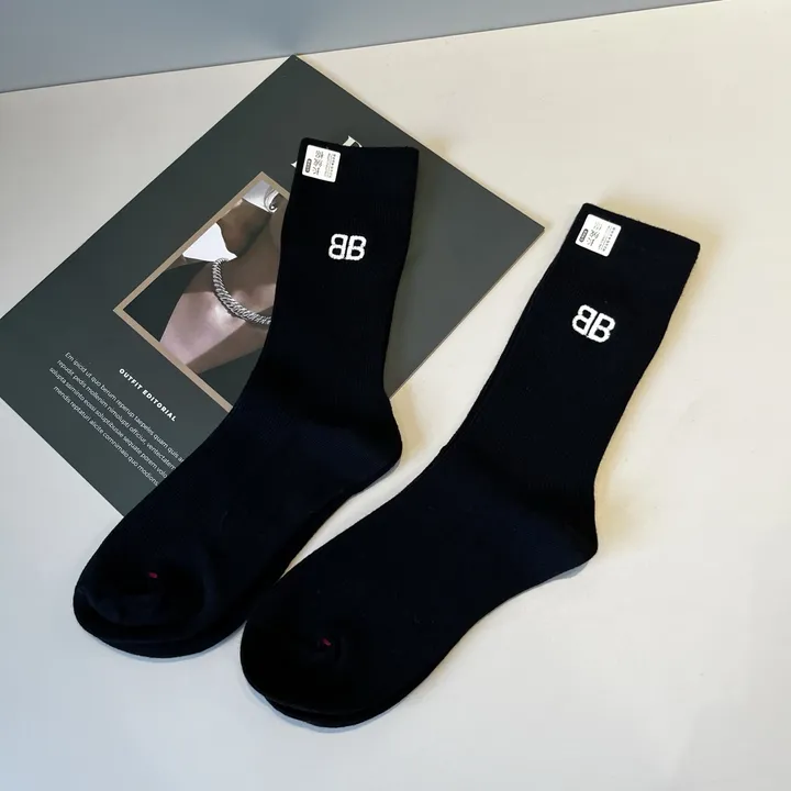 スーパーコピー バレンシアガ 靴下