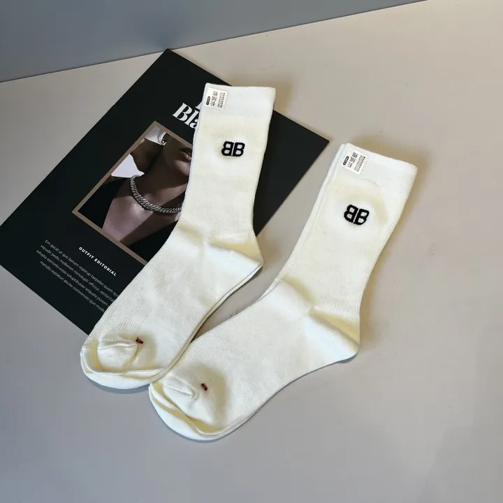 スーパーコピー バレンシアガ 靴下