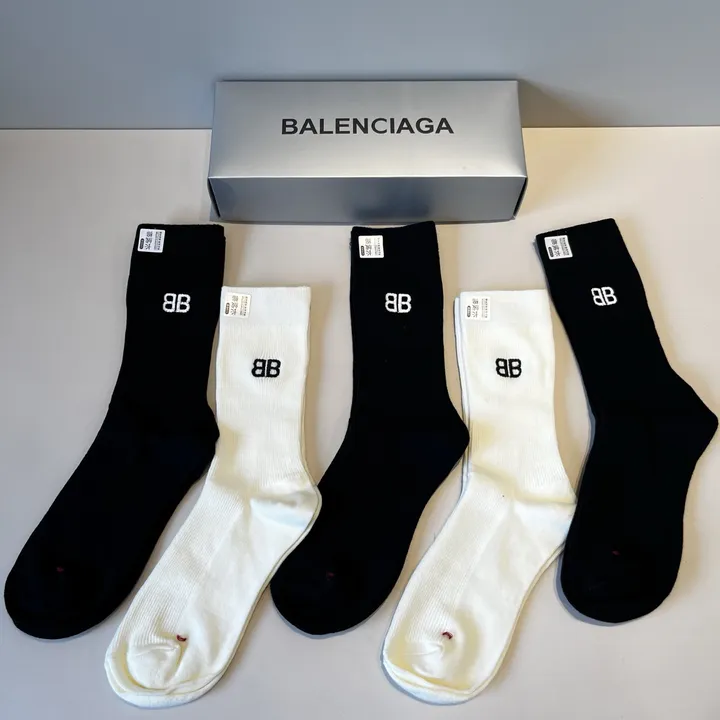 スーパーコピー バレンシアガ 靴下