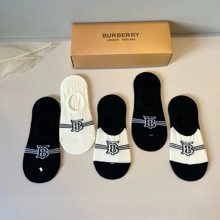 スーパーコピー プラダ 靴下