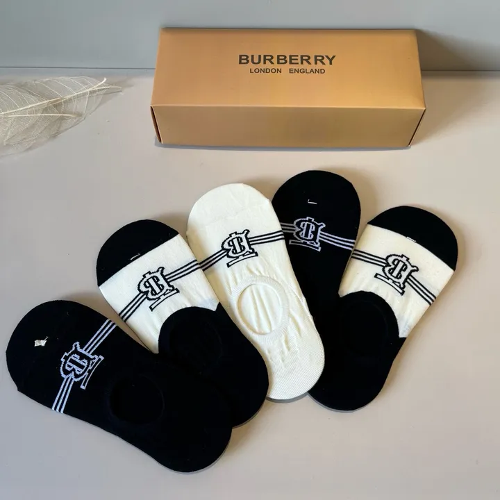 スーパーコピー プラダ 靴下