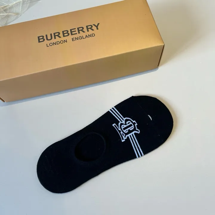 スーパーコピー プラダ 靴下