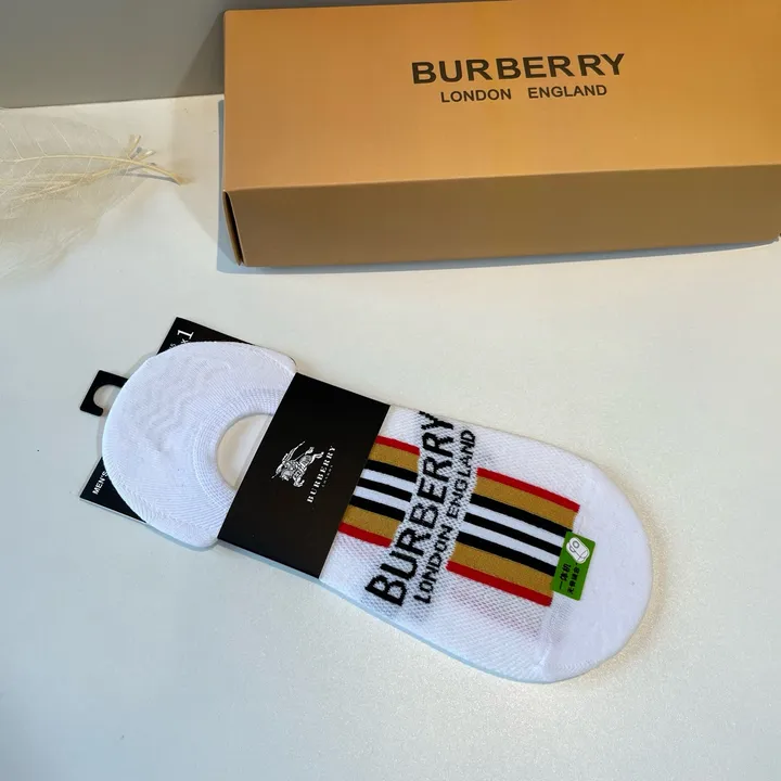 スーパーコピー プラダ 靴下