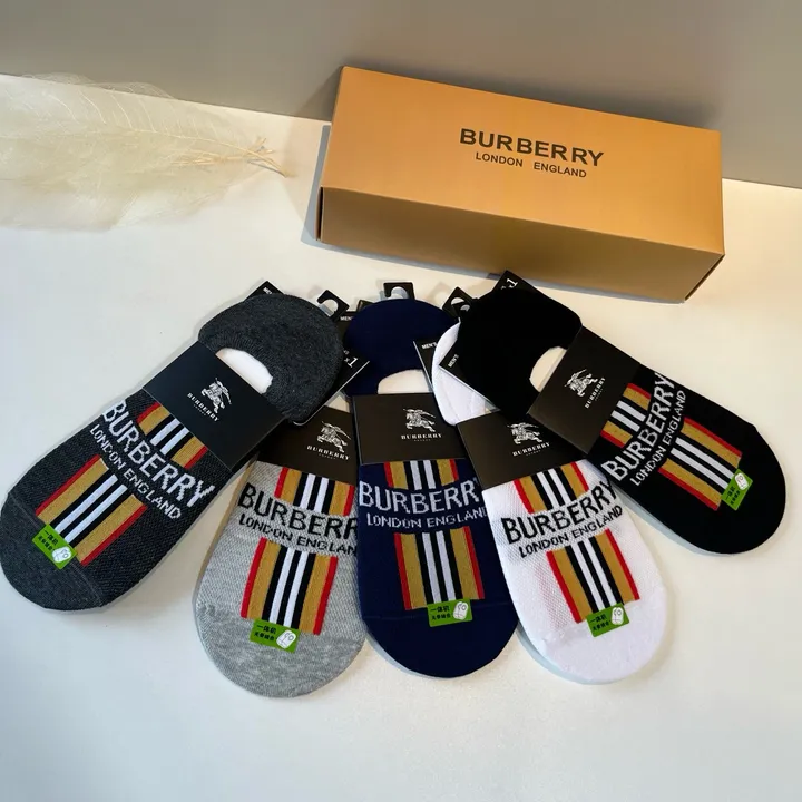 スーパーコピー プラダ 靴下