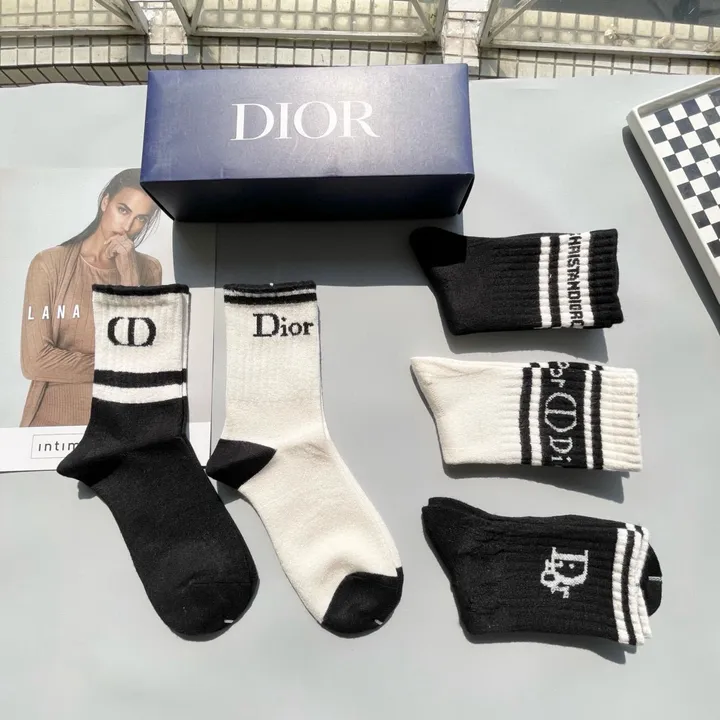 スーパーコピー ディオール 靴下