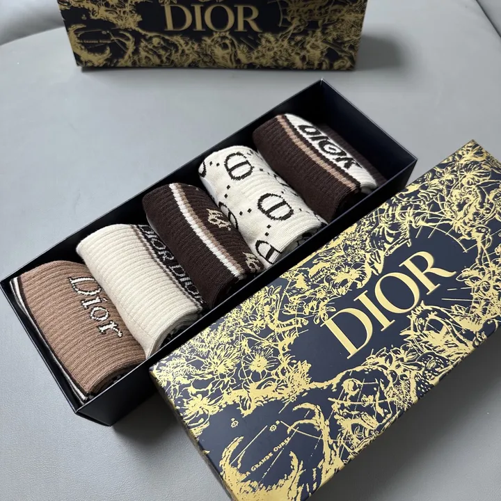 スーパーコピー ディオール 靴下