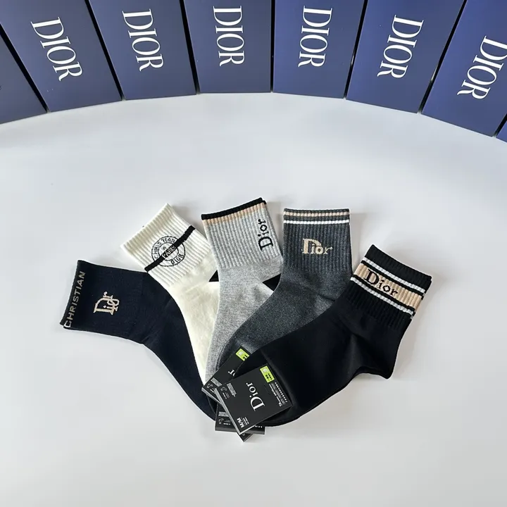 スーパーコピー ディオール 靴下