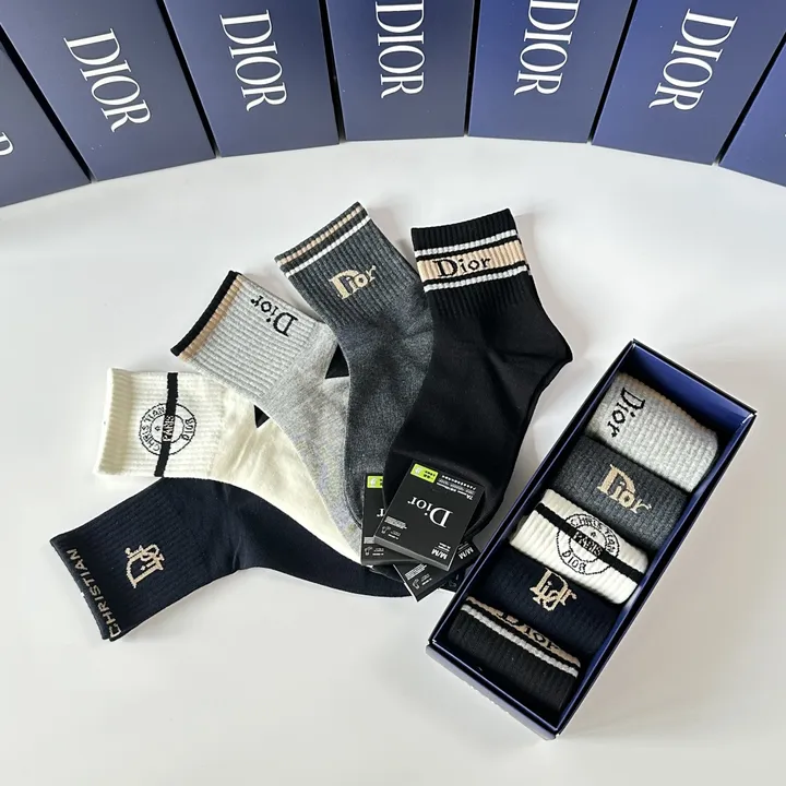 スーパーコピー ディオール 靴下
