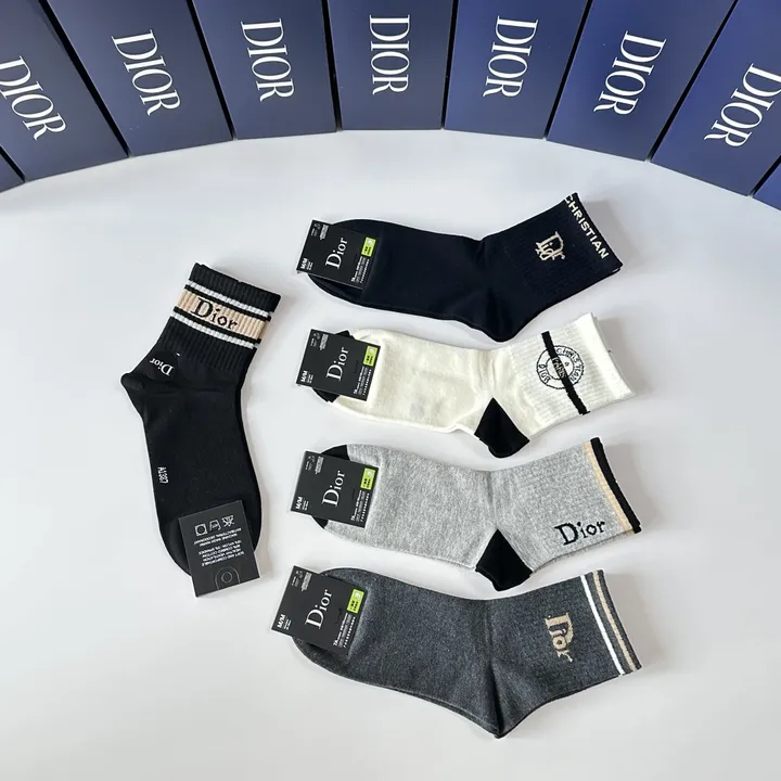 スーパーコピー ディオール 靴下