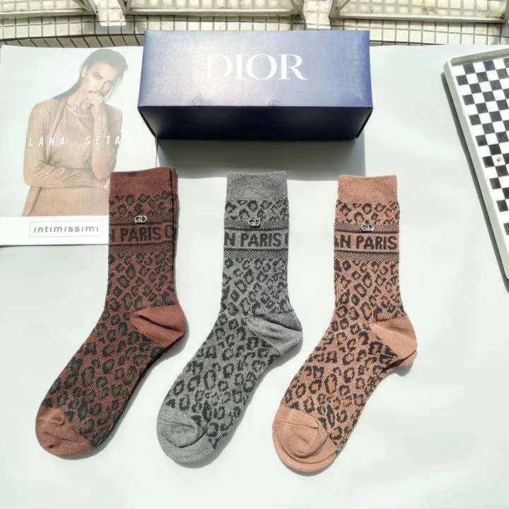 スーパーコピー ディオール 靴下