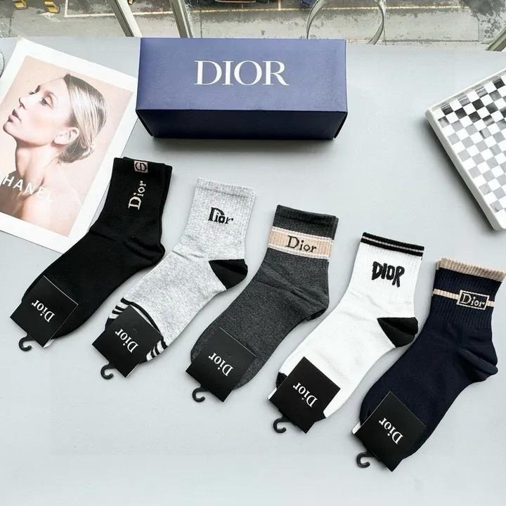 スーパーコピー ディオール 靴下
