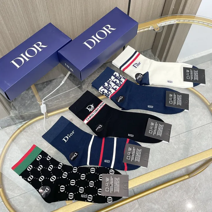 スーパーコピー ディオール 靴下