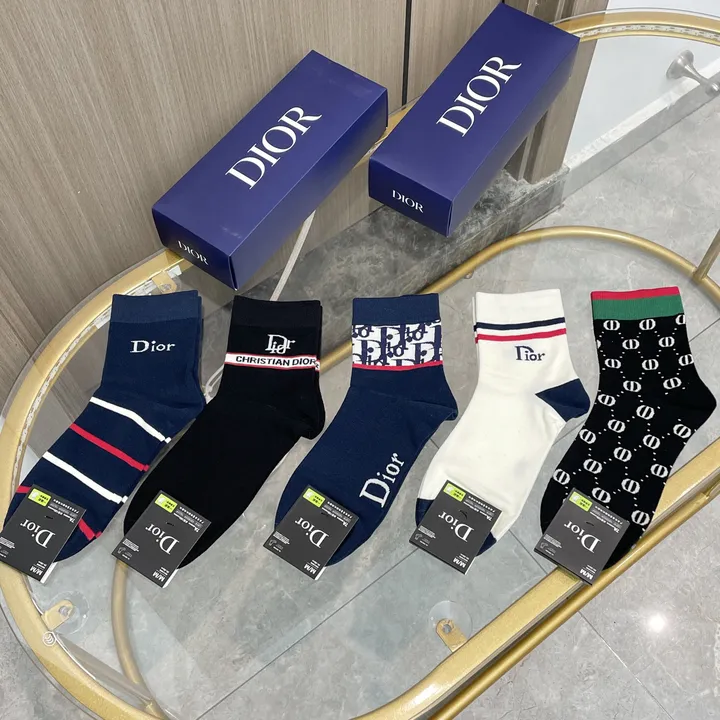スーパーコピー ディオール 靴下