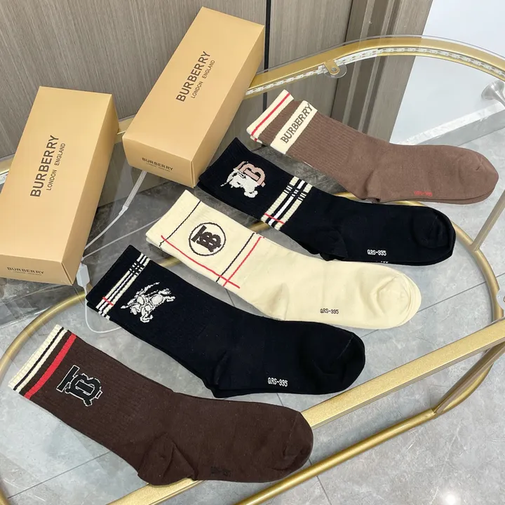 スーパーコピー プラダ 靴下