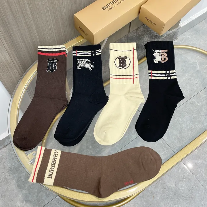 スーパーコピー プラダ 靴下