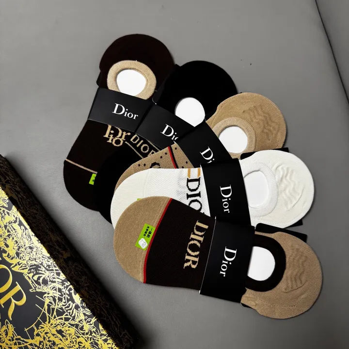 スーパーコピー ディオール 靴下