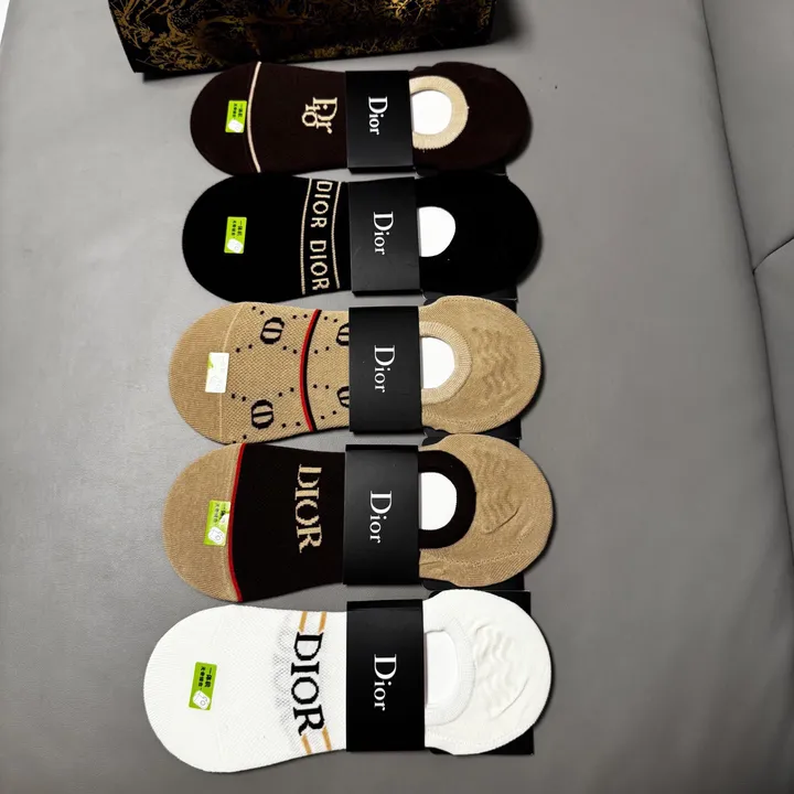 スーパーコピー ディオール 靴下