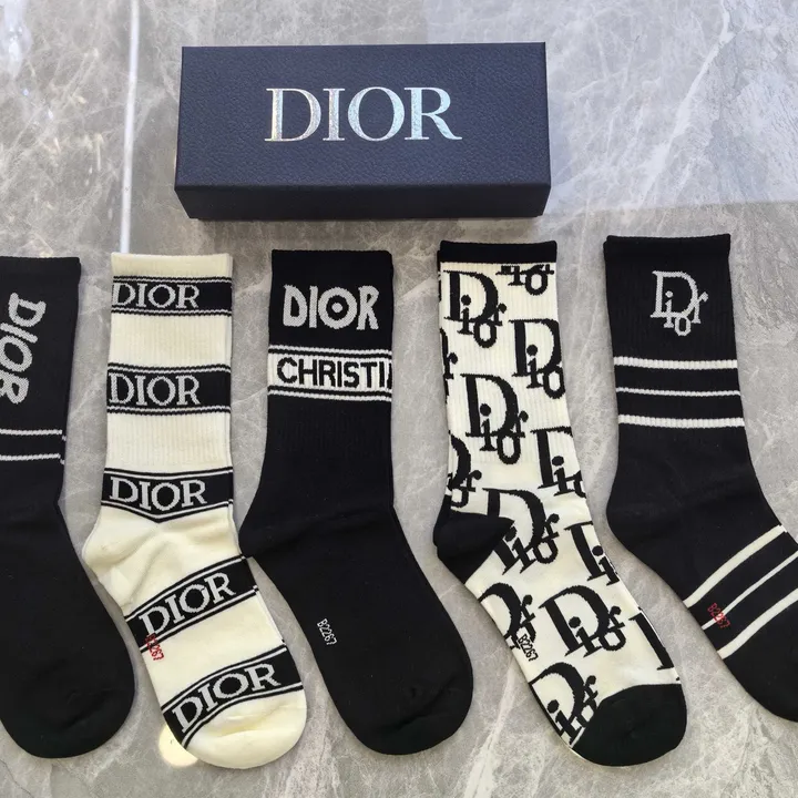 スーパーコピー ディオール 靴下