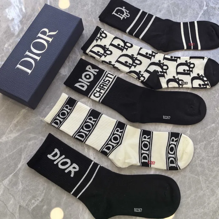 スーパーコピー ディオール 靴下