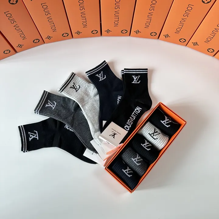 スーパーコピー ルイヴィトン 靴下