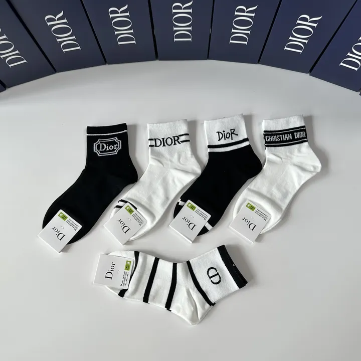 スーパーコピー ディオール 靴下