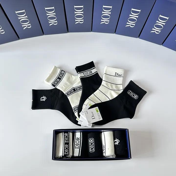 スーパーコピー ディオール 靴下