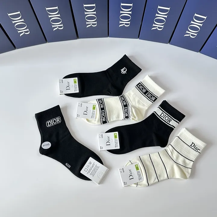 スーパーコピー ディオール 靴下