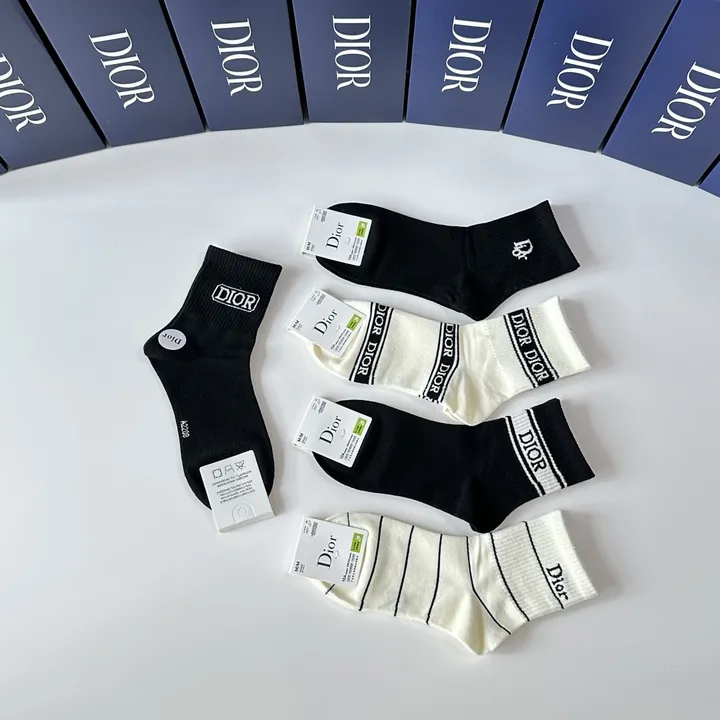 スーパーコピー ディオール 靴下