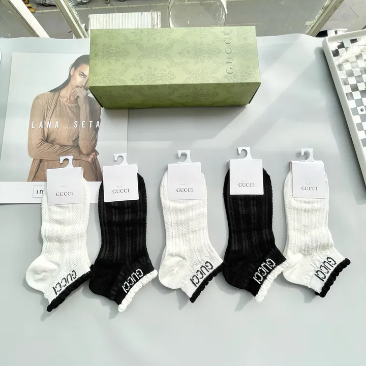 スーパーコピー グッチ 靴下