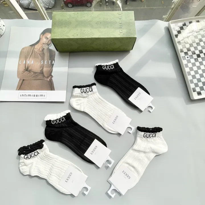 スーパーコピー グッチ 靴下