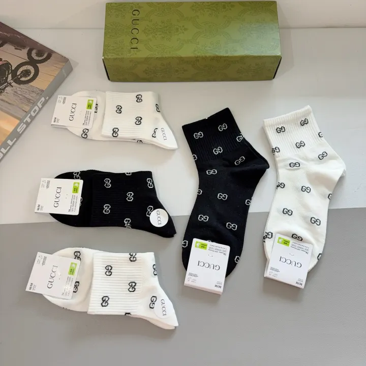 スーパーコピー グッチ 靴下
