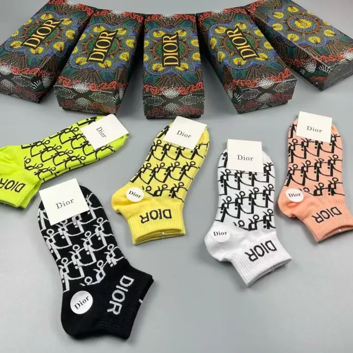 スーパーコピー ディオール 靴下
