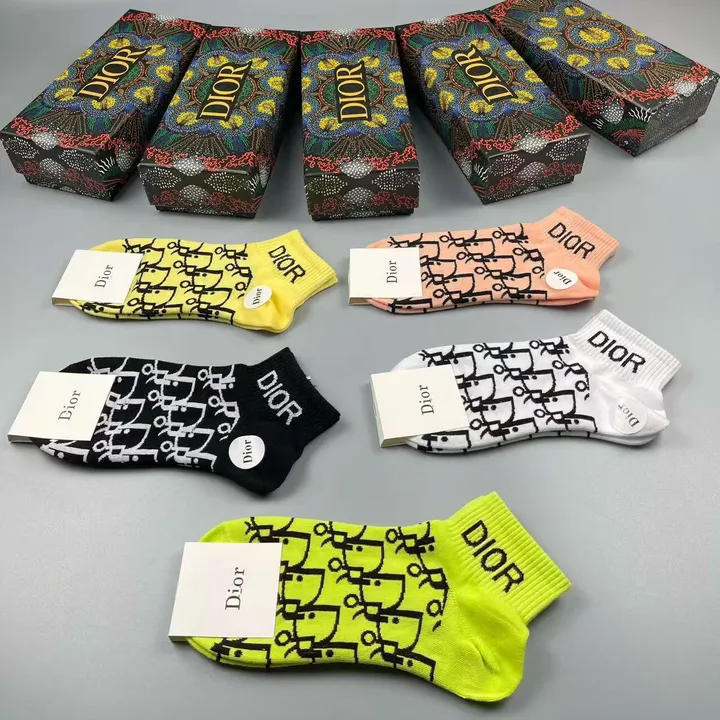 スーパーコピー ディオール 靴下