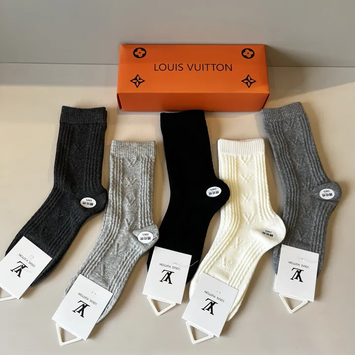 スーパーコピー ルイヴィトン 靴下