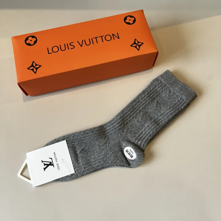 スーパーコピー ルイヴィトン 靴下