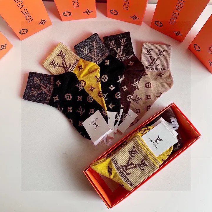 スーパーコピー ルイヴィトン 靴下