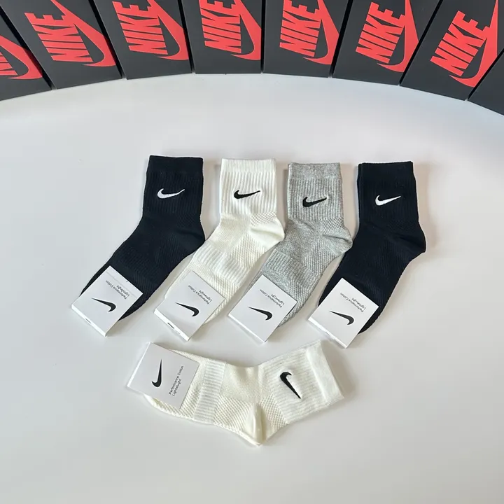 スーパーコピー ナイキ 靴下
