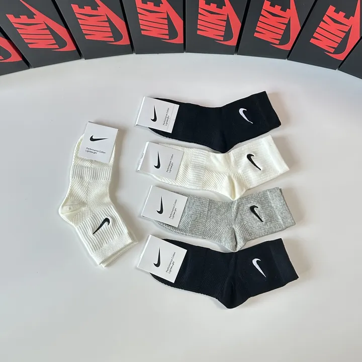 スーパーコピー ナイキ 靴下