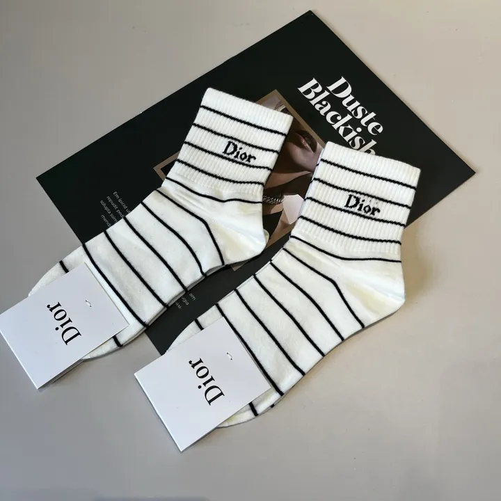 スーパーコピー ディオール 靴下