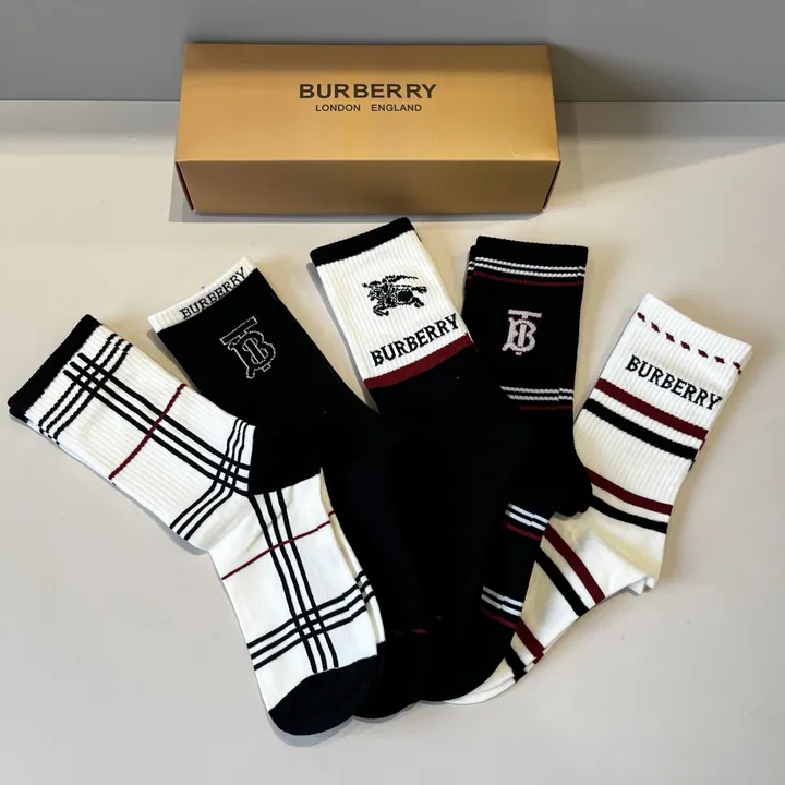 スーパーコピー プラダ 靴下