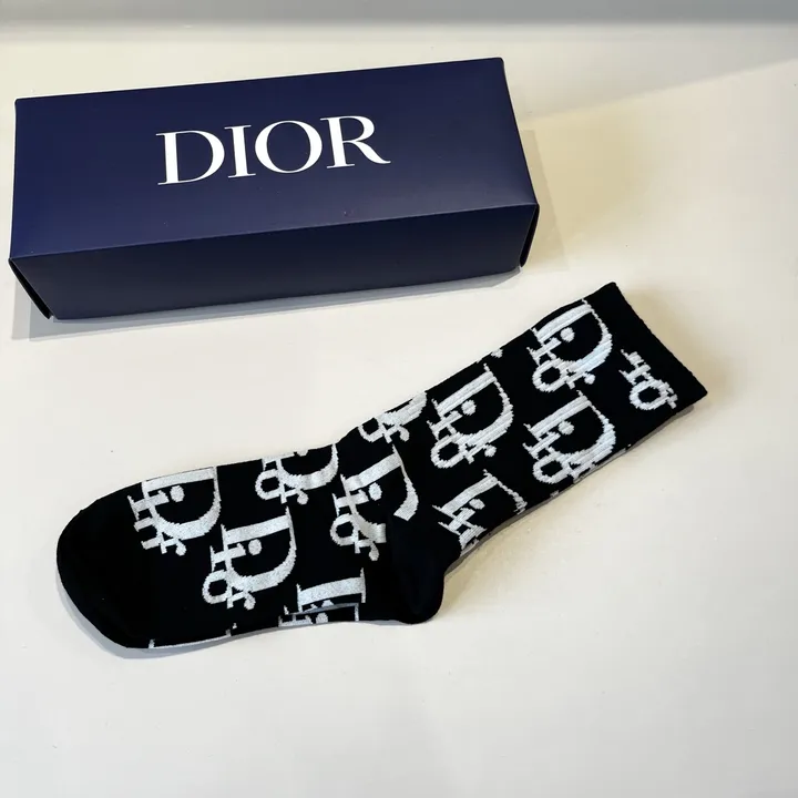 スーパーコピー ディオール 靴下