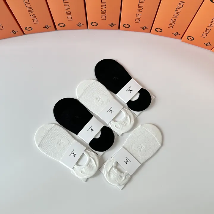 スーパーコピー ルイヴィトン 靴下