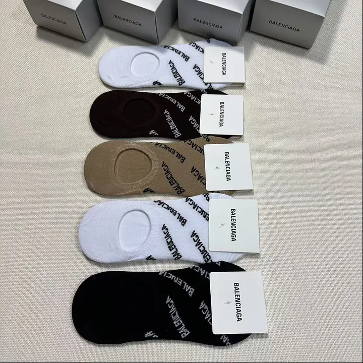 スーパーコピー バレンシアガ 靴下